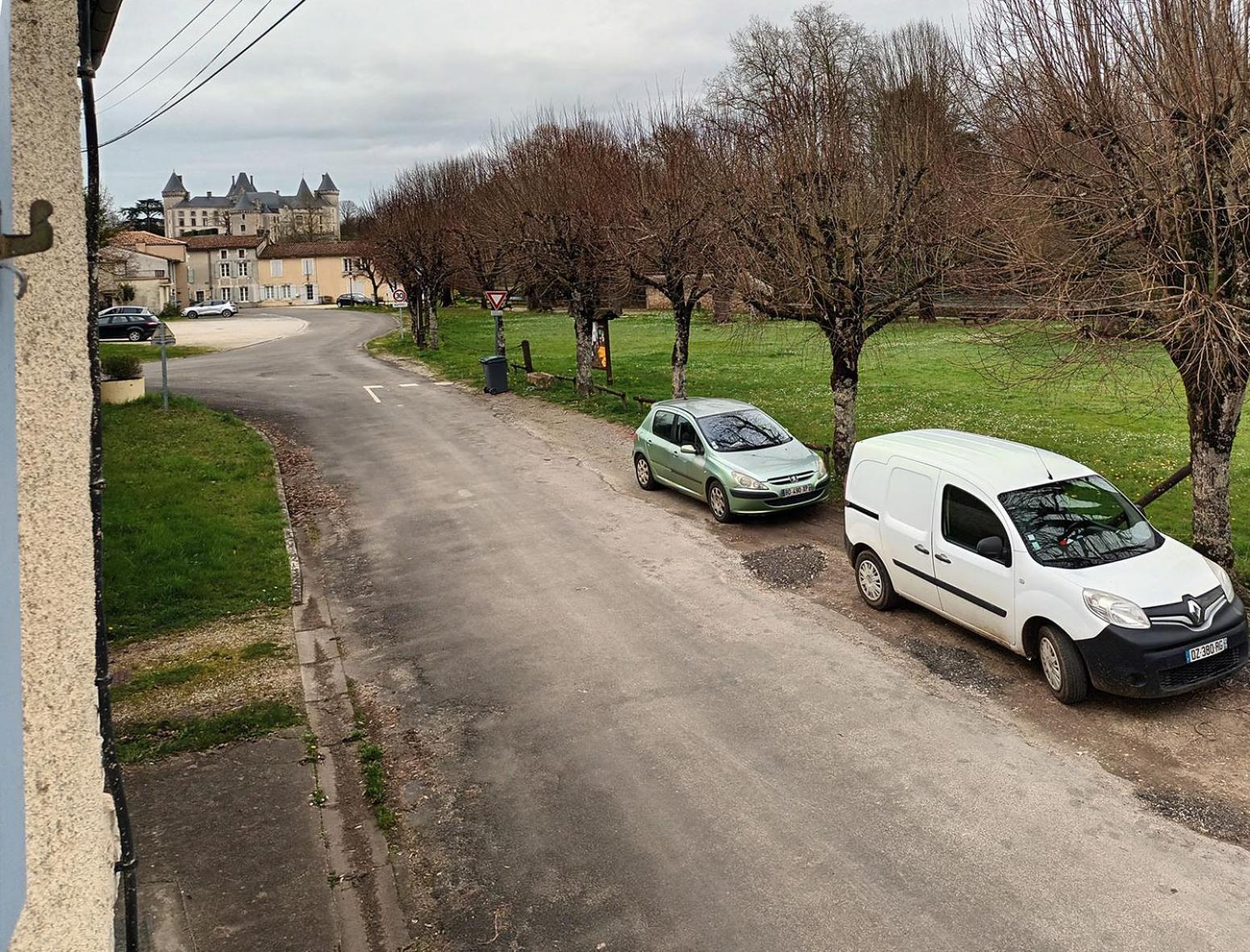 Verteuil-sur-CharenteAu Bord De La Riviere公寓 外观 照片